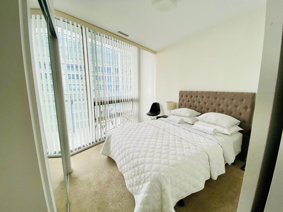 Corporate Suite Торонто Екстер'єр фото